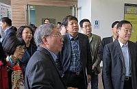 The delegates tour the laboratories and research facilities